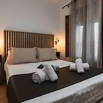Tuanfitrion Zafiro Elvira Centre * غرناطة