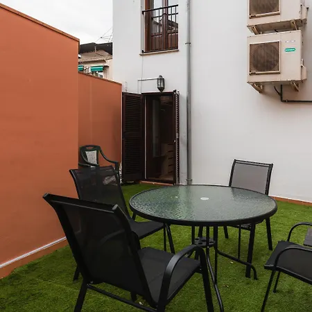 Tuanfitrion Zafiro Elvira Centre Appartement *