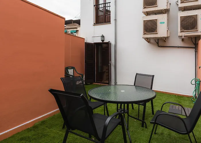 Tuanfitrion Zafiro Elvira Centre Appartement *