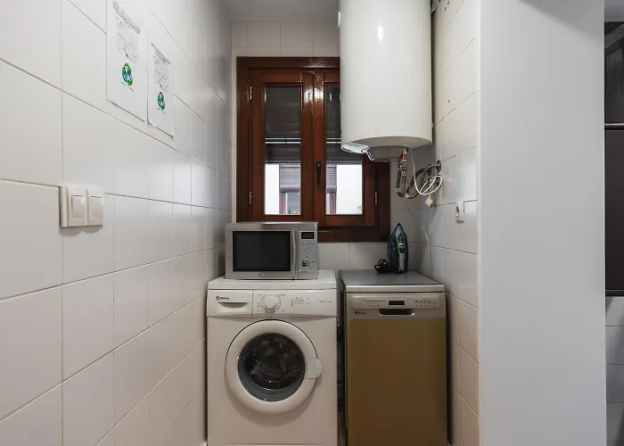 Tuanfitrion Zafiro Elvira Centre Appartement *
