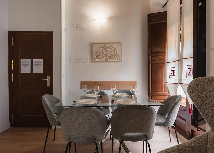 Tuanfitrion Zafiro Elvira Centre Appartement